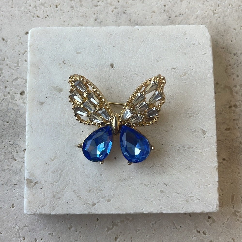 Butterfly crystal brooch